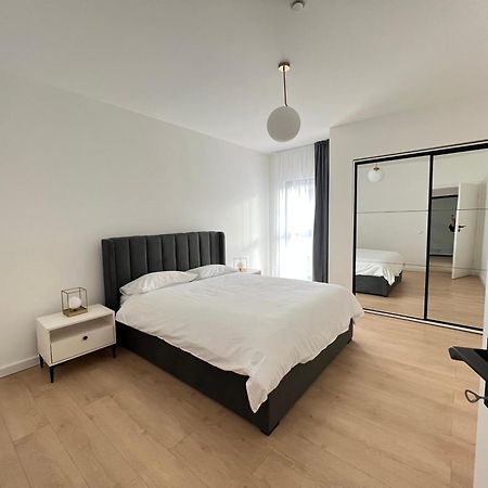 Exit Aparthotel ฟลอเรชติ ภายนอก รูปภาพ