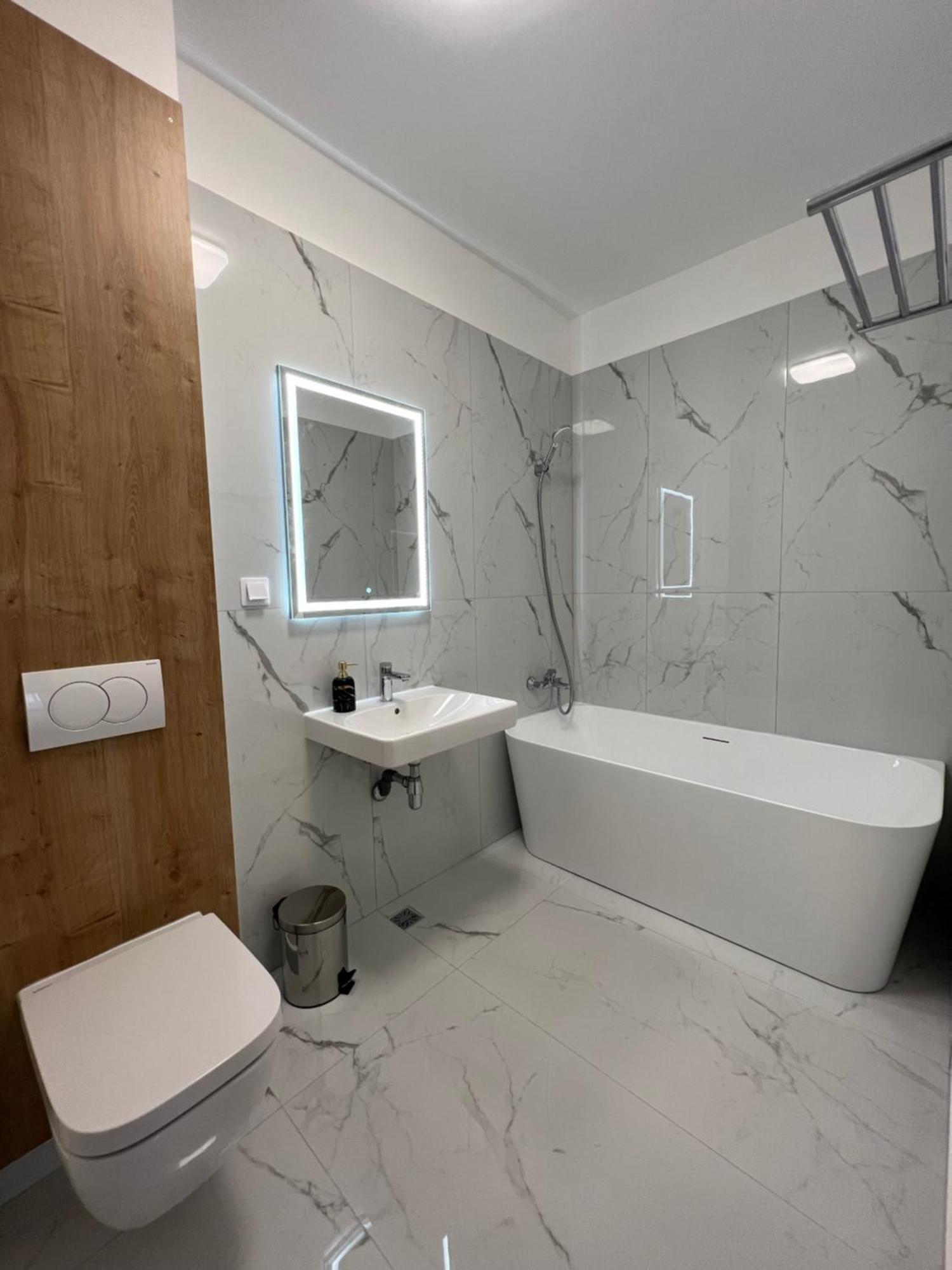 Exit Aparthotel ฟลอเรชติ ภายนอก รูปภาพ
